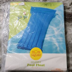 Sun Squad Inflatable Pool Float Built-in Pillow 5ft 7 1/2" long Blue NEW